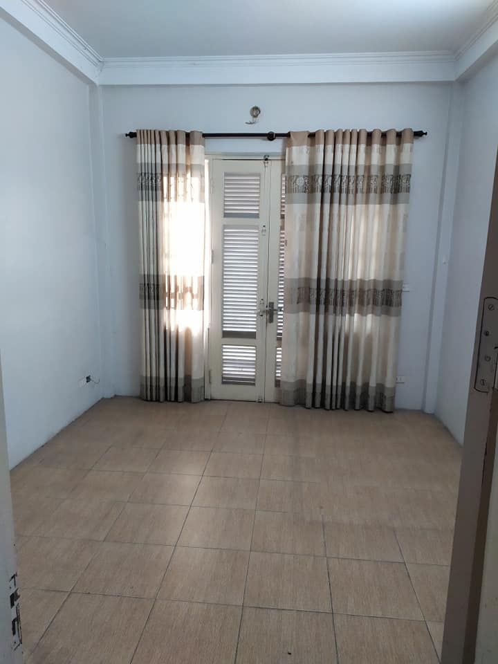 CHO THUÊ NHÀ NGUYÊN CĂN cách đầm hồng 20m , ở gia đình , ở nhóm. Nhà bùi xương trạch 9tr