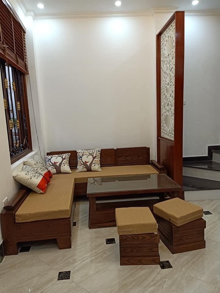 Bán nhà NGUYÊN HỒNG- 5 Tầng- Gần phố- Ngõ thông- Nhà mới đẹp- 4 Tỷ