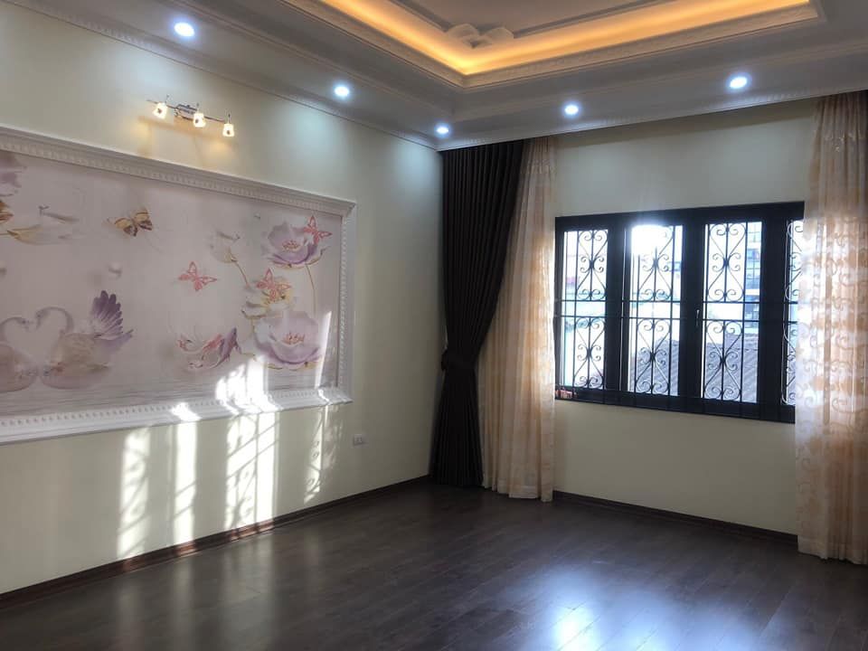 NHÀ ĐẸP NGUYỄN VĂN CỪ - LONG BIÊN - Ô TÔ ĐỖ CỔNG - KHU VỰC TRUNG TÂM QUẬN LONG BIÊN. DT 35M2 x 5T