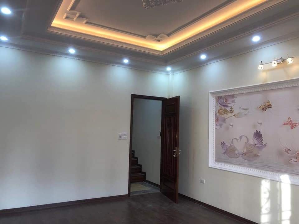 NHÀ ĐẸP NGUYỄN VĂN CỪ - LONG BIÊN - Ô TÔ ĐỖ CỔNG - KHU VỰC TRUNG TÂM QUẬN LONG BIÊN. DT 35M2 x 5T