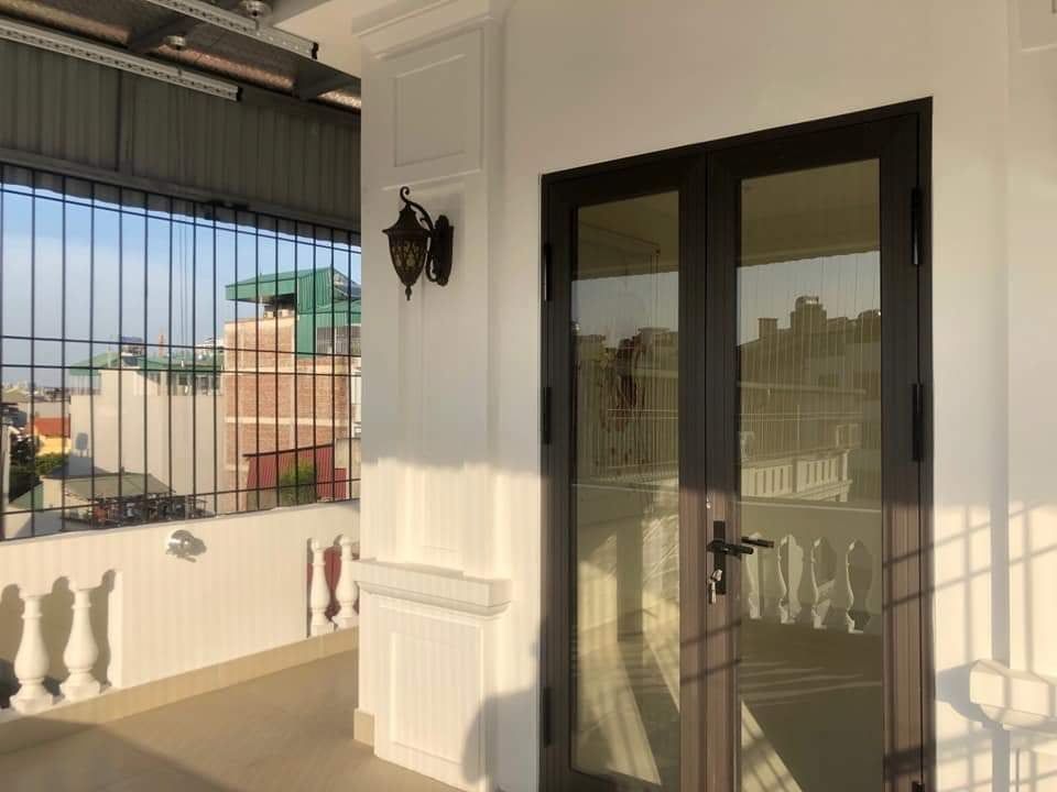 NHÀ ĐẸP NGUYỄN VĂN CỪ - LONG BIÊN - Ô TÔ ĐỖ CỔNG - KHU VỰC TRUNG TÂM QUẬN LONG BIÊN. DT 35M2 x 5T