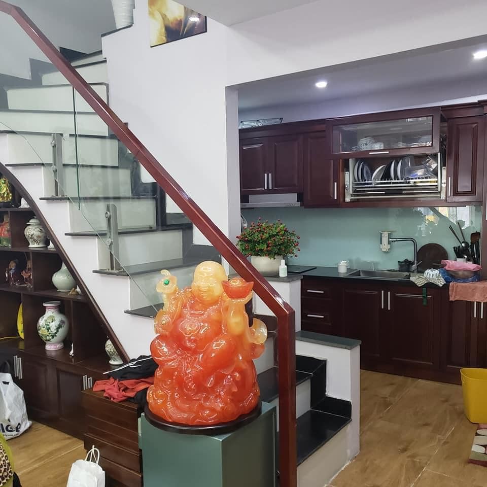 NHÀ ĐẸP, NGÕ THÔNG, NHÀ KINH DOANH, GIÁ HỢP LÝ 53m2=>3,8 tỷ Phố Trương Định 53m3 x 2 tầng