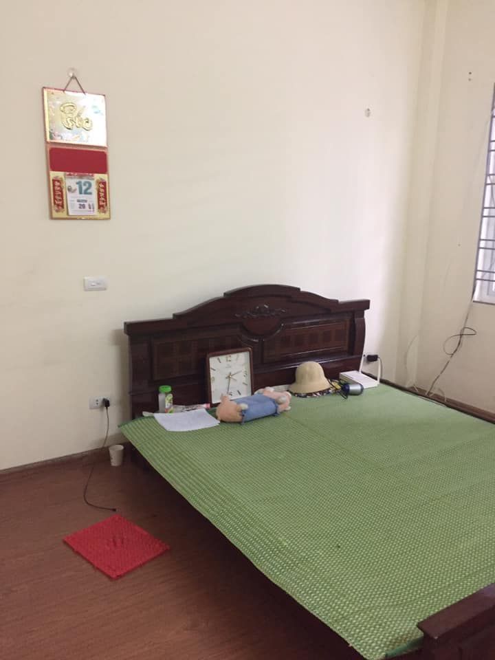 Bán nhà chính chủ phân lô quận hà đông . Gần kđt an Hưng . Dt 50m x3,5 tầng . Mỗi tầng 2p ngủ .
