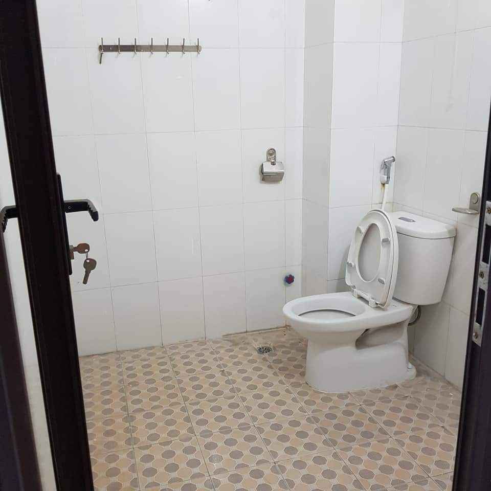 Chỉ 2.35 tỷ, chủ cần bán gấp nhà 6 Tầng, mới, đẹp, ở Lĩnh Nam.