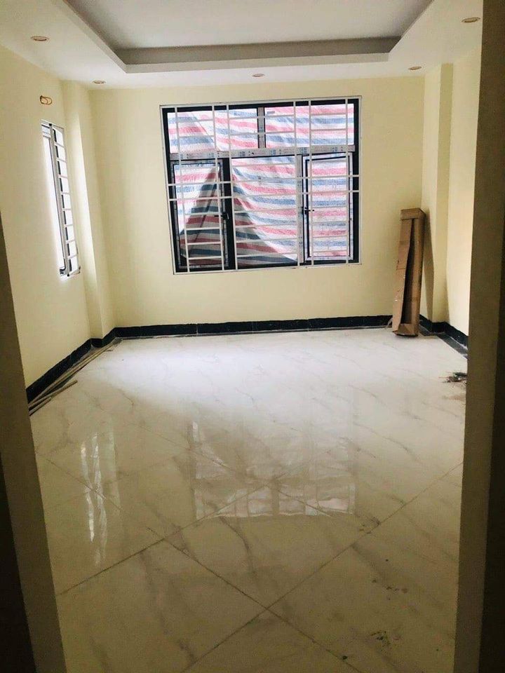 BÁN NHÀ MỚI MINH KHAI - HAI BÀ TRƯNG 2.8 TỶ Minh Khai Dt 30m x 5 tầng x Mt 3.8m
