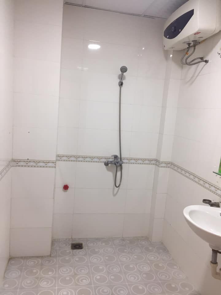 Bán nhà chính chủ phân lô quận hà đông . Gần kđt an Hưng . Dt 50m x3,5 tầng . Mỗi tầng 2p ngủ .
