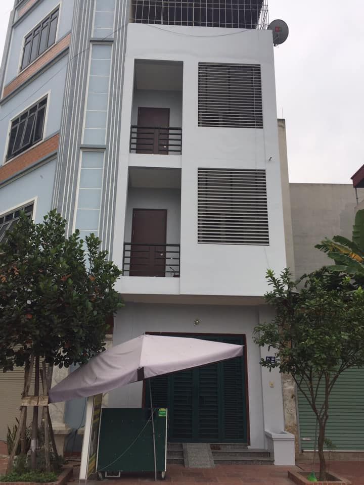 Bán nhà chính chủ phân lô quận hà đông . Gần kđt an Hưng . Dt 50m x3,5 tầng . Mỗi tầng 2p ngủ .