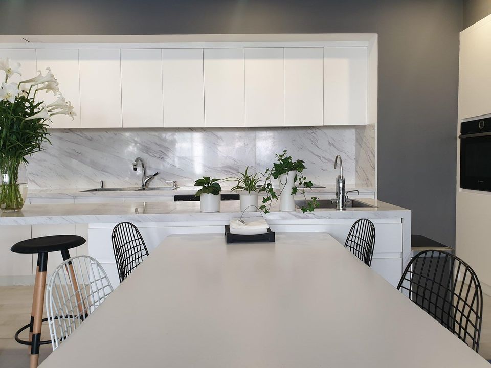 Cần bán căn hộ chung cư cao cấp Vinhomes West Point đường Đỗ Đức Dục Mễ Trì - Nam Từ Liêm.