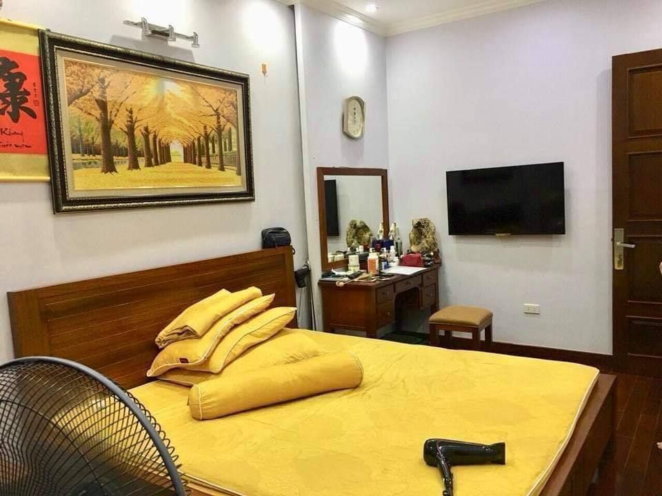 BÁN NHÀ NGỌC THỤY, KHU PHÂN LÔ QUÂN ĐỘI GIÁ 2,75 TỶ : DT 39m, 4TẦNG, MT 3,4m, Ngõ 4,5m