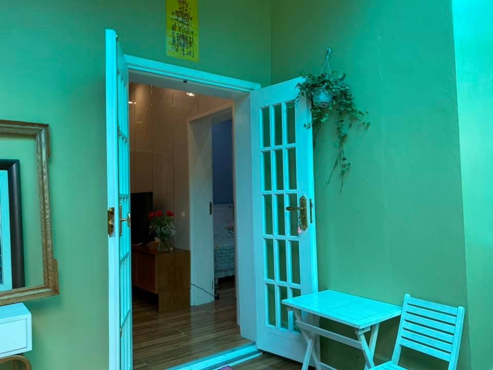 cần bán ngôi nhà nhỏ xinh trong ngõ xe may trung tâm gan benh vien , dai hoc y thái bình