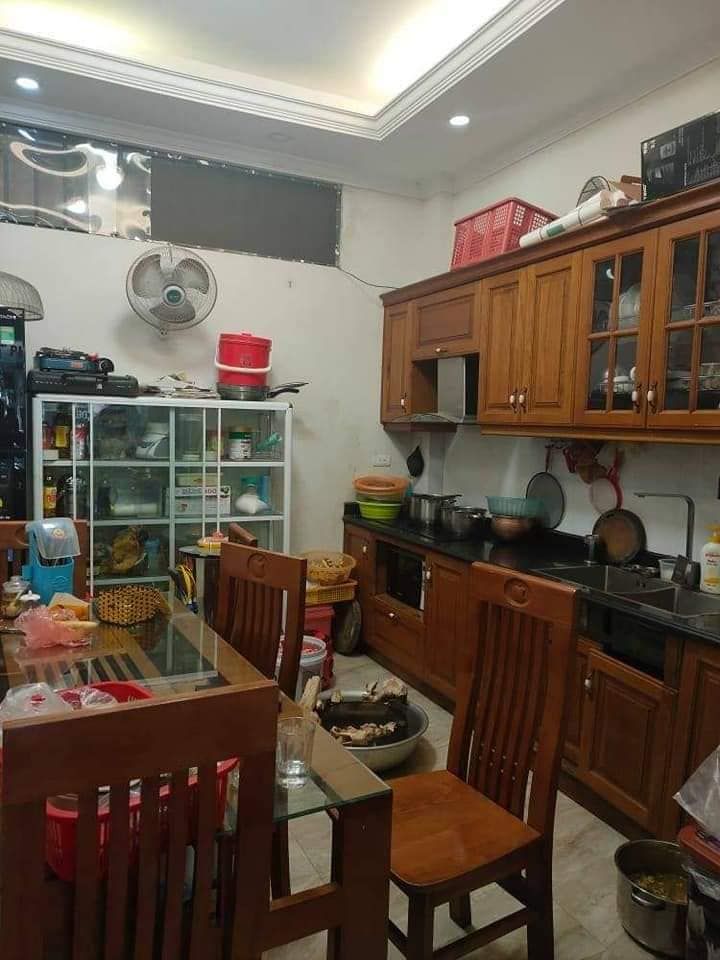 Bán Nhà khu vực Ngã tư sở DT 40M, 5 TẦNG, MT 3.8M, 6.25 TỶ