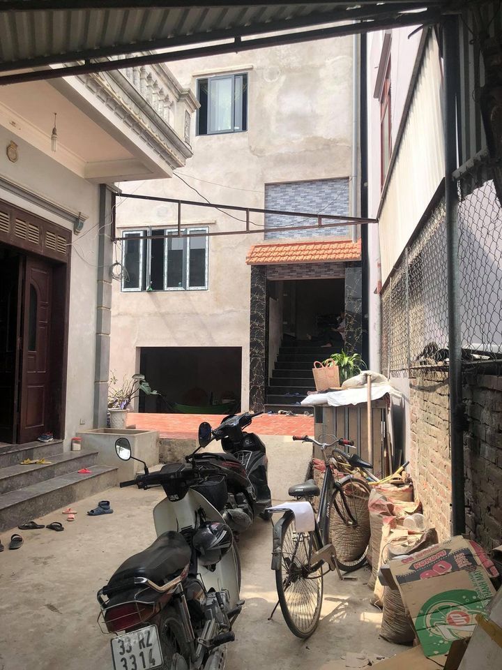 Bán nhà 4 tầng ngay cơ đê xã Hồng Hà giá cực yêu thương Nhà vừa xây xong gđ không có nhu cầu ở