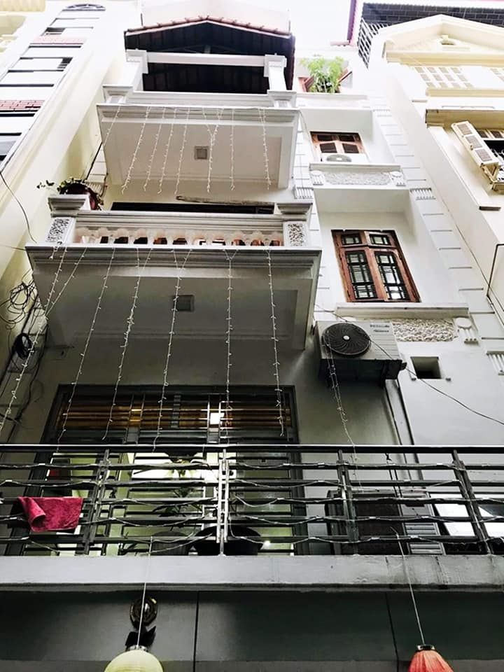 Bán Nhà Đẹp, Lô Góc 2 Mặt Thoáng 43m2 x 4 Tầng Trung Tâm Phố Láng Hạ.