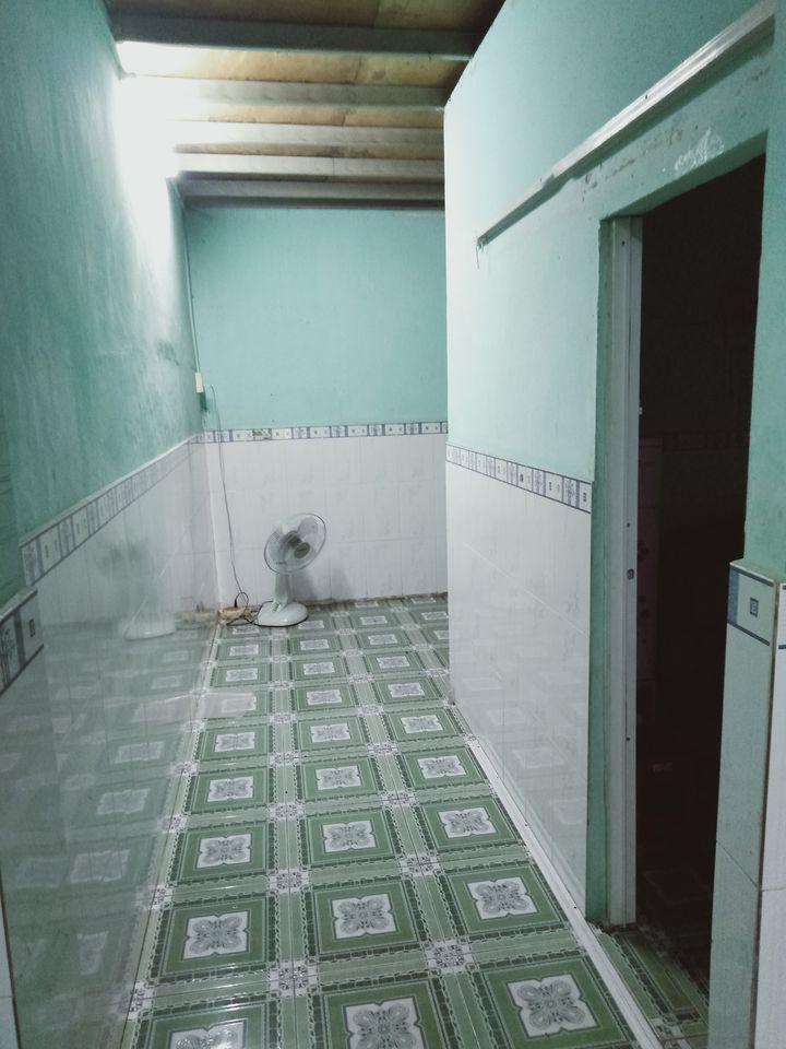 Cho thuê nhà nguyên căn. Hẻm Đường LÊ VĂN TÁCH. đường thông ôtô.Dân cư đông.