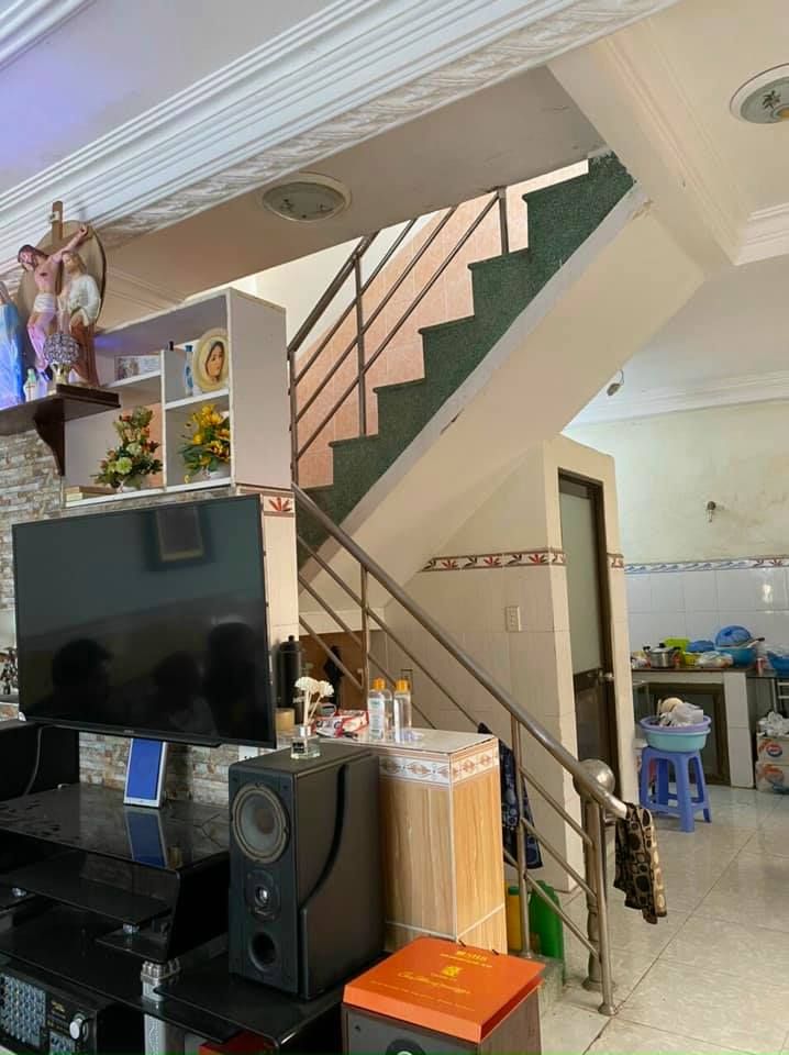 Bán căn nhà 82/ đường Lê văn quới -Bình Tân Diện tích 5x10 Nhà khu an ninh đúc 2 tấm thật .