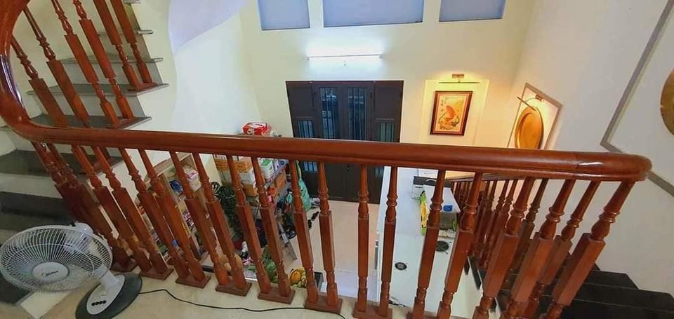 Dt 35m nhà 5 tầng tổng 6 phòng ngủ nhà đẹp oto đỗ cửa. Mộ lao. LH 0385504785