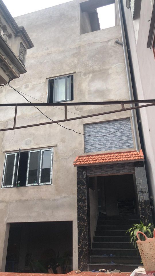 Bán nhà 4 tầng ngay cơ đê xã Hồng Hà giá cực yêu thương Nhà vừa xây xong gđ không có nhu cầu ở