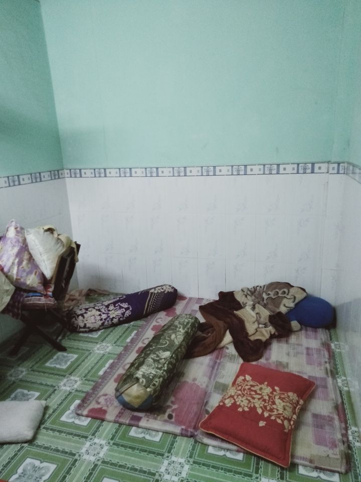 Cho thuê nhà nguyên căn. Hẻm Đường LÊ VĂN TÁCH. đường thông ôtô.Dân cư đông.