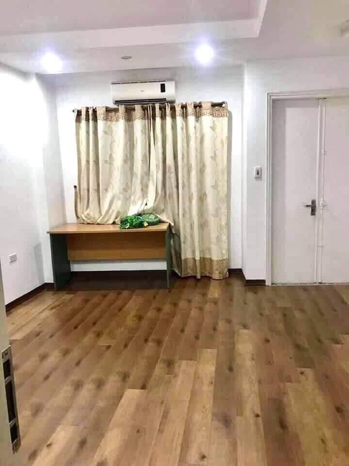 Nhà siêu đẹp PHÂN LÔ Đội Cấn- Giá cả hợp lý diện tích sử dụng 30m2, 5 tầng.