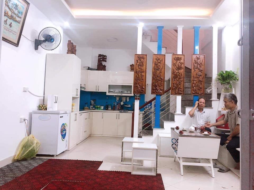 Nhà siêu đẹp PHÂN LÔ Đội Cấn- Giá cả hợp lý diện tích sử dụng 30m2, 5 tầng.