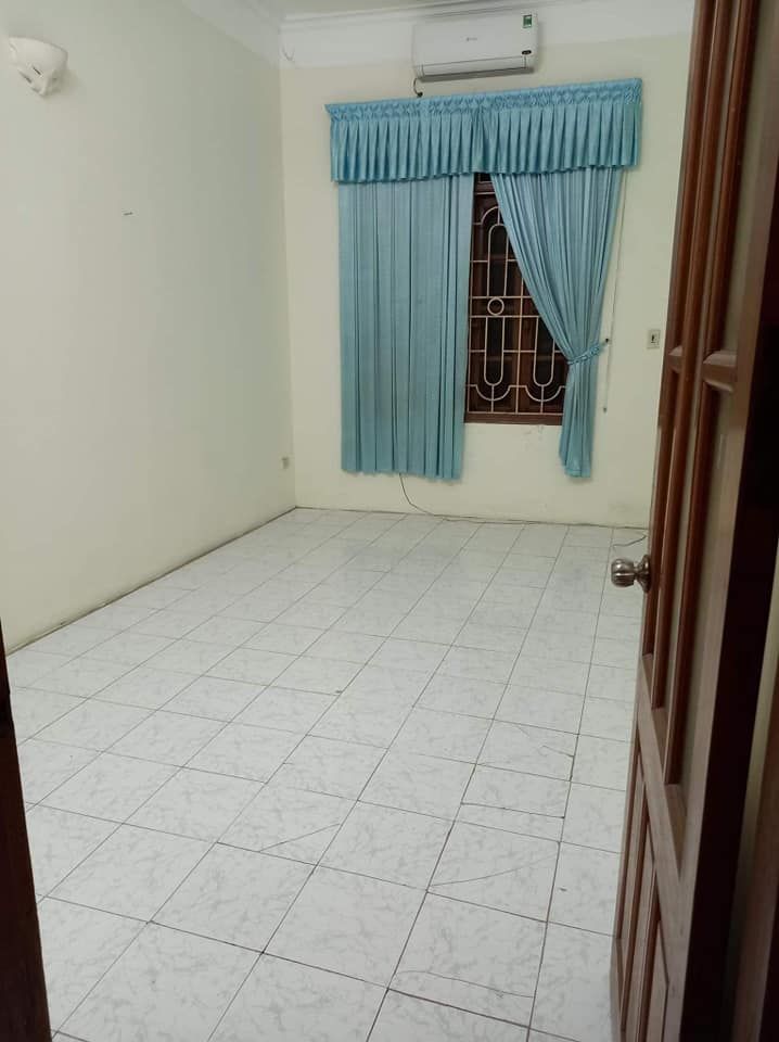 CHO THUÊ NHÀ RIÊNG Nhà ngõ 27 Võ Chí Công, Cầu Giấy DT: 34m2 x 3,5 tầng