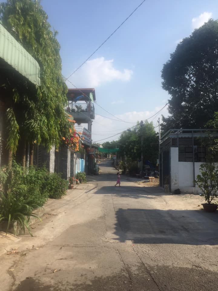 Cần bán nhà ở kp5 thuộc giáo xứ lộc lâm phường hố Nai Nhà quay hướng đông
