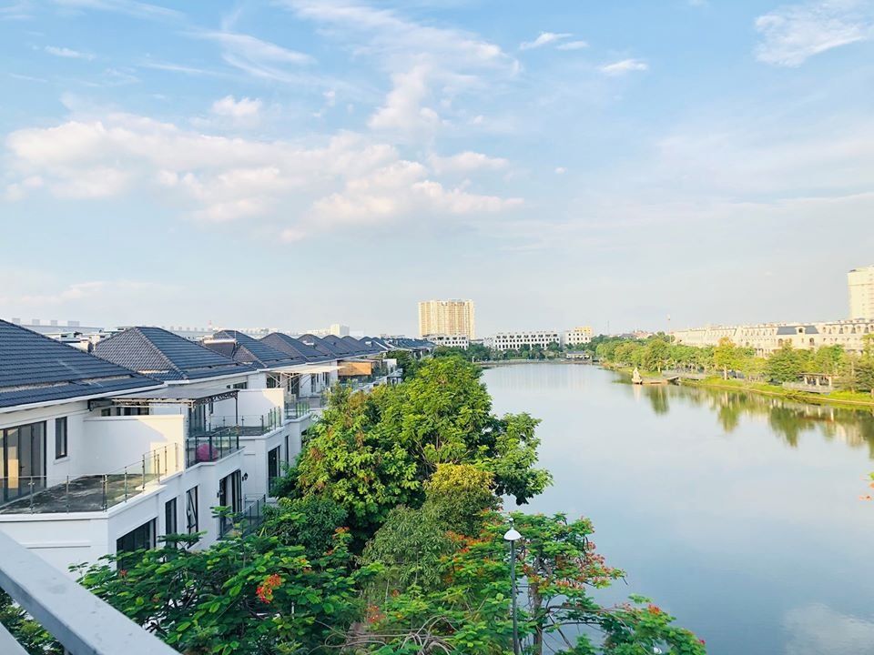 BÁN GẤP NHÀ PHỐ LAKE VIEW CITY QUẬN 2