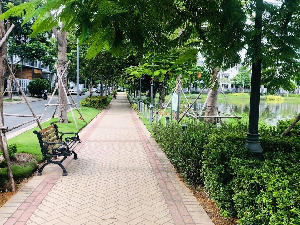 BÁN GẤP NHÀ PHỐ LAKE VIEW CITY QUẬN 2