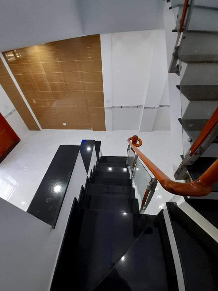 Mình cần bán căn nhà giá rất mềm ,toạ lạc gần chợ Thanh Hóa phường trảng dài .