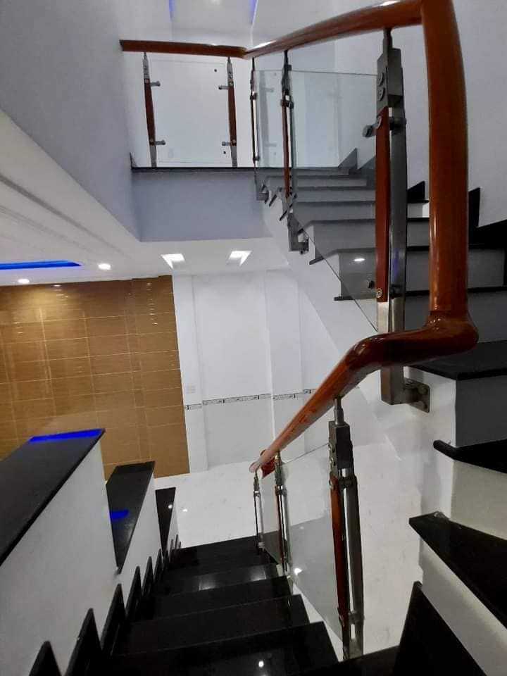 Mình cần bán căn nhà giá rất mềm ,toạ lạc gần chợ Thanh Hóa phường trảng dài .