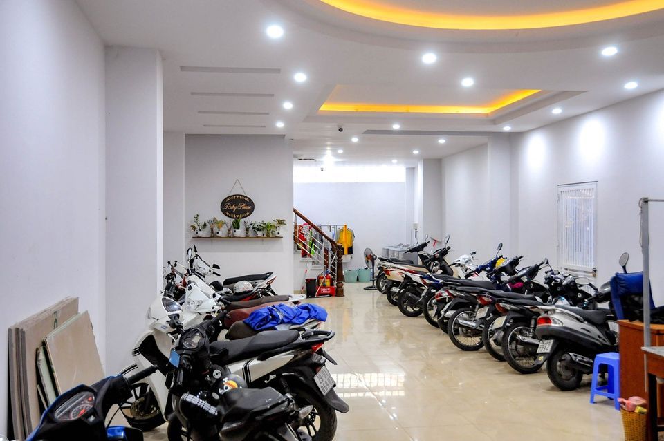 BÁN GẤP NHÀ PHỐ LÊ THANH NGHỊ Ở VÀ KINH DOANH CHỈ 18 TỶ
