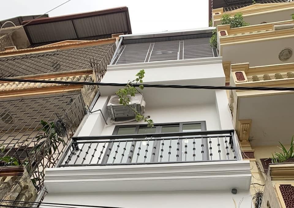 NHÀ KHƯƠNG TRUNG-KINH DOANH ĐỈNH 34m2 4 tầng - ô tô đỗ cửa