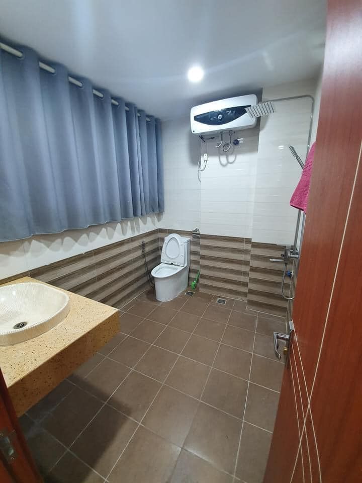 HƠN 6 TỶ - MẶT PHỐ - 6 TẦNG - THANG MÁY - THÔNG SỐ VÀNG - SIÊU SIÊU HIẾM Quận Đống Đa.
