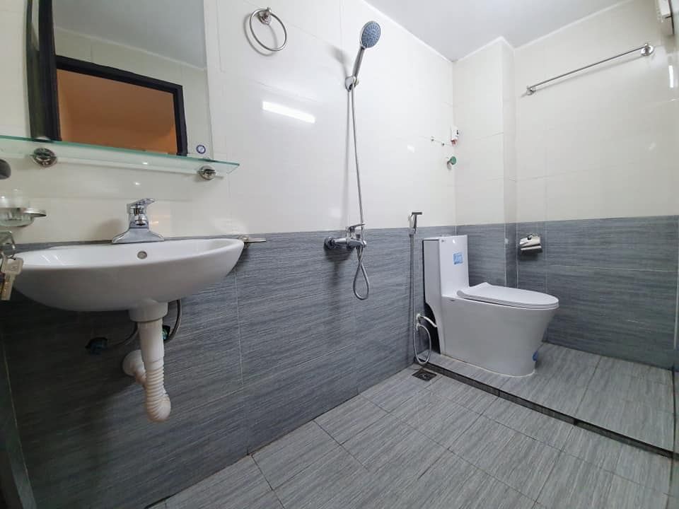 NHÀ KHƯƠNG TRUNG-KINH DOANH ĐỈNH 34m2 4 tầng - ô tô đỗ cửa
