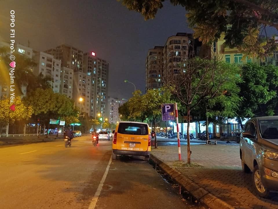 Bánp Nhà Mặt Phố Vũ Phạm Hàm Kinh Doanh S= 173m2 , 5 tang Biệt thự giữa lòng trung tâm thành phố.