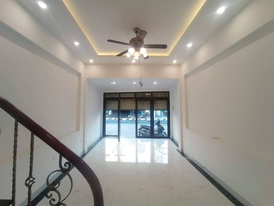 Bán nhà Mặt phố sầm uất Q. HBT, đường 4 làn MT 4m 30m2x3T chỉ 4,03 tỷ