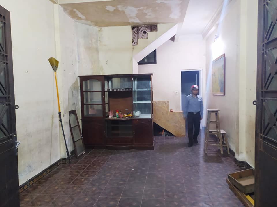 Cho thuê cả nhà 5 tầng x45m2 trong khu phân lô ngõ 319 tam trinh, hoàng mai, hà nội.