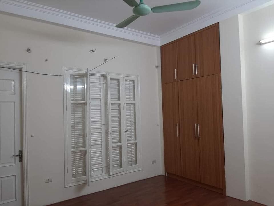 Chính Chủ Hạ Chào 300 Triệu Bán Nhanh Căn Nhà Cầu Giấy, Ô Tô Đỗ Cửa Diện tích 57m