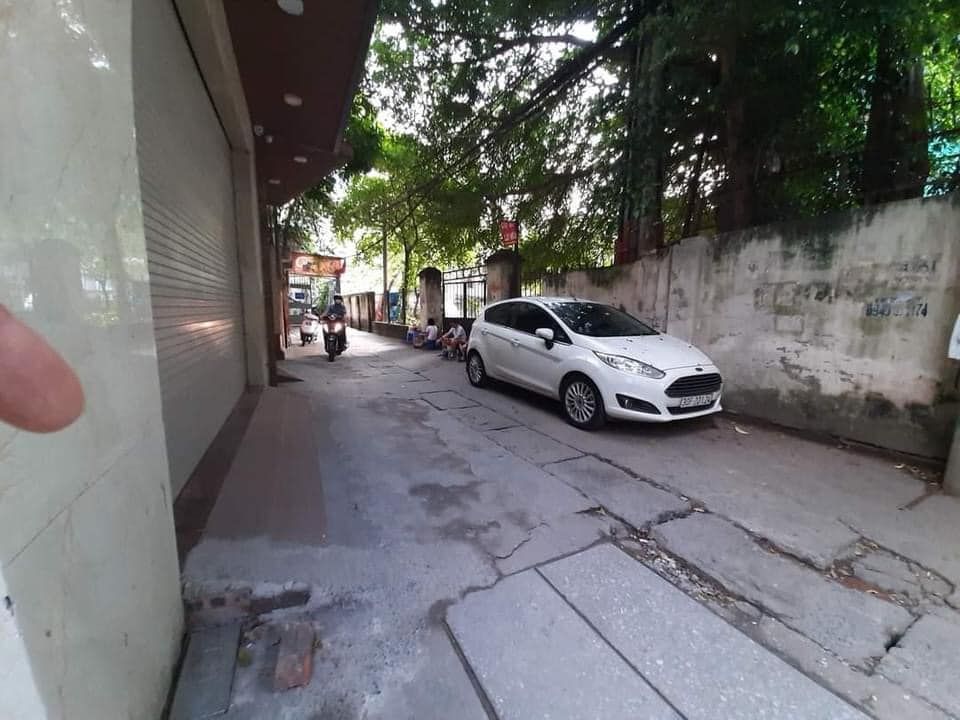 Chính Chủ Hạ Chào 300 Triệu Bán Nhanh Căn Nhà Cầu Giấy, Ô Tô Đỗ Cửa Diện tích 57m