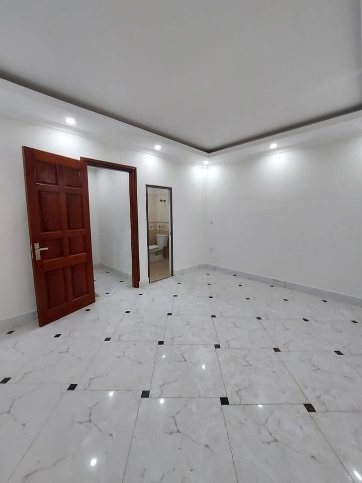 CHÍNH CHỦ BÁN NHÀ ĐƯỜNG TÂN MAI,Ô TÔ ĐỖ CỬA,GIÁ 2,7 TỶ