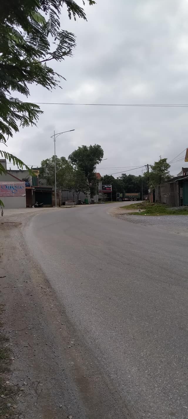 Bán đất Rộng 7m. Dài 15 m. Lưu không 23 m. Mặt đường 10. Ql 45 thị trấn nông cống.