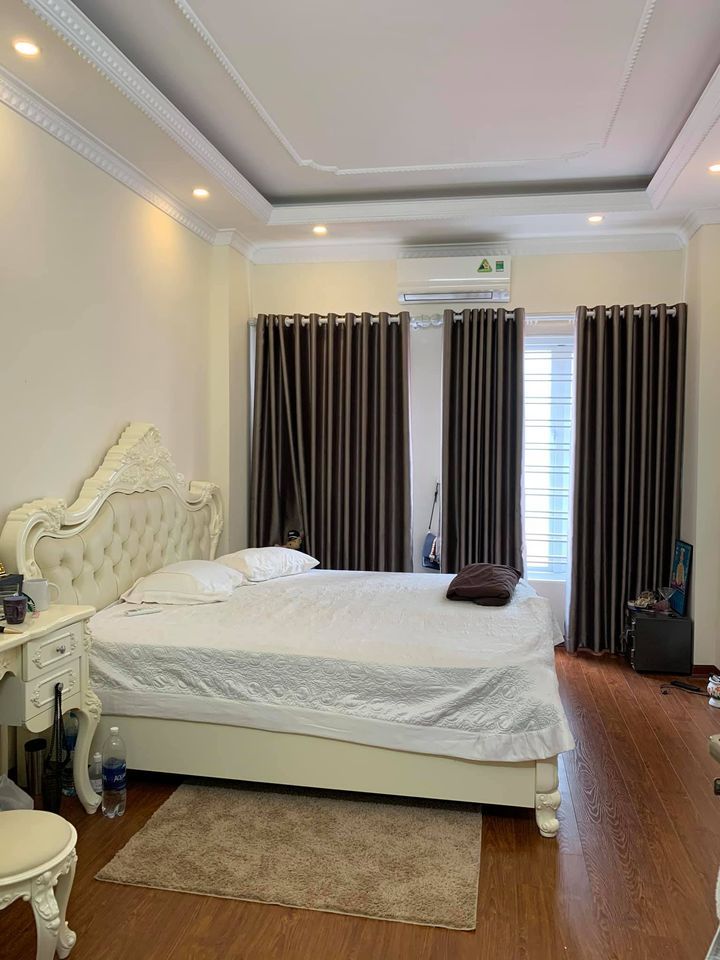Cần bán nhà Đào Tấn 35m2*5 Tầng Nhà nằm ở vị trí cực đẹp, Trung Tâm Ba Đình - Ngõ xe 3 gác đỗ cửa