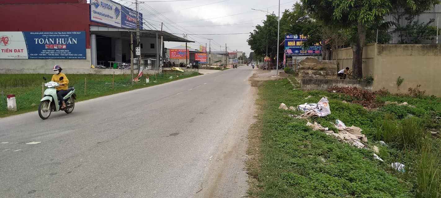 Bán đất Rộng 7m. Dài 15 m. Lưu không 23 m. Mặt đường 10. Ql 45 thị trấn nông cống.
