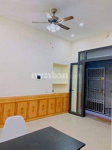 Cho thuê nhà mặt ngõ 52 Phúc Xá, Ba Đình, Hà Nội, Nhà cách đường ôtô 10m diện tích 40 m2x3 tầng