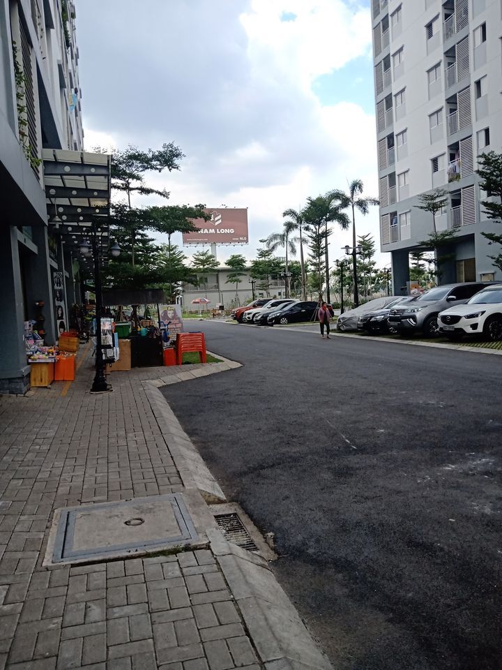cần bán gấp căn hộ thương mại Ehomes Q9 sát khu Lakeview Q2, giao thông rất thuận tiện đi vào TT