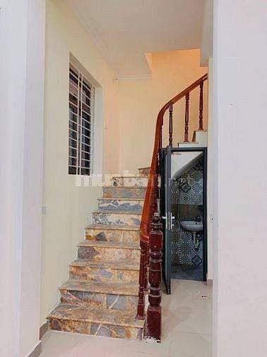 Cho thuê nhà mặt ngõ 52 Phúc Xá, Ba Đình, Hà Nội, Nhà cách đường ôtô 10m diện tích 40 m2x3 tầng