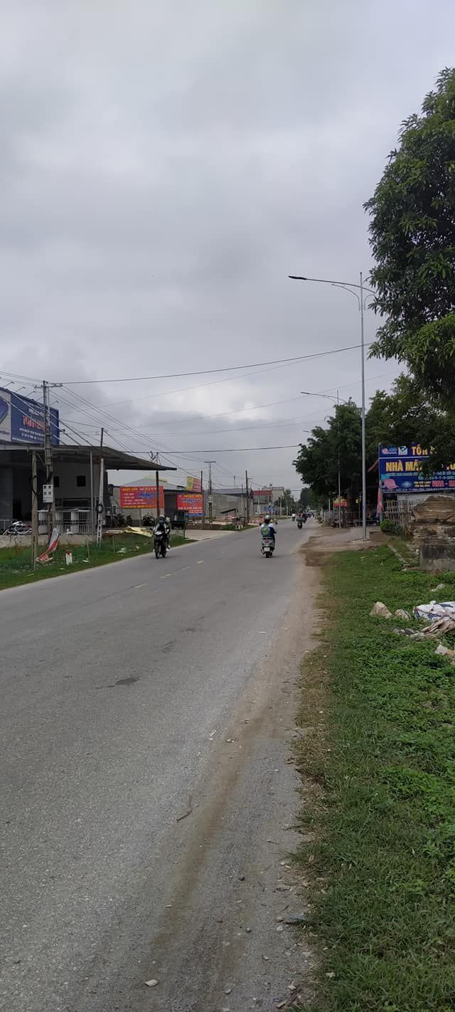 Bán đất Rộng 7m. Dài 15 m. Lưu không 23 m. Mặt đường 10. Ql 45 thị trấn nông cống.