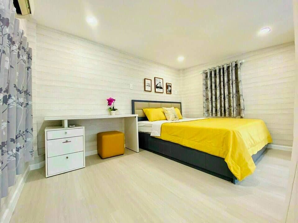 Bán nhà QUANG TRUNG P11 GÒ VẤP DT: 4m x 7m Nhà mới đẹp 1 Trệt, 1 Lửng, 1 Lầu. Gồm 2PN, 2WC