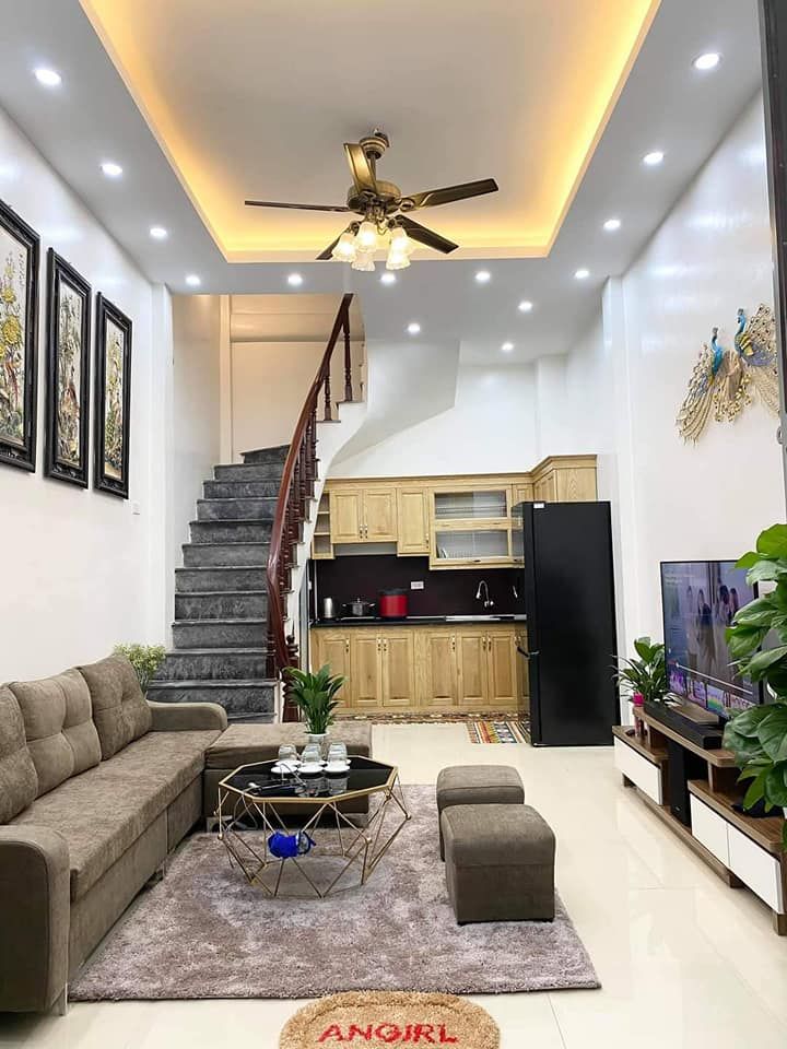 BÁN NHÀ NGUYỄN XIỂN 4TỶ KHÔNG CÒN TIN VÀO MẮT MÌNH 30M2 4TẦNG 3.6 MẶT TIỀN