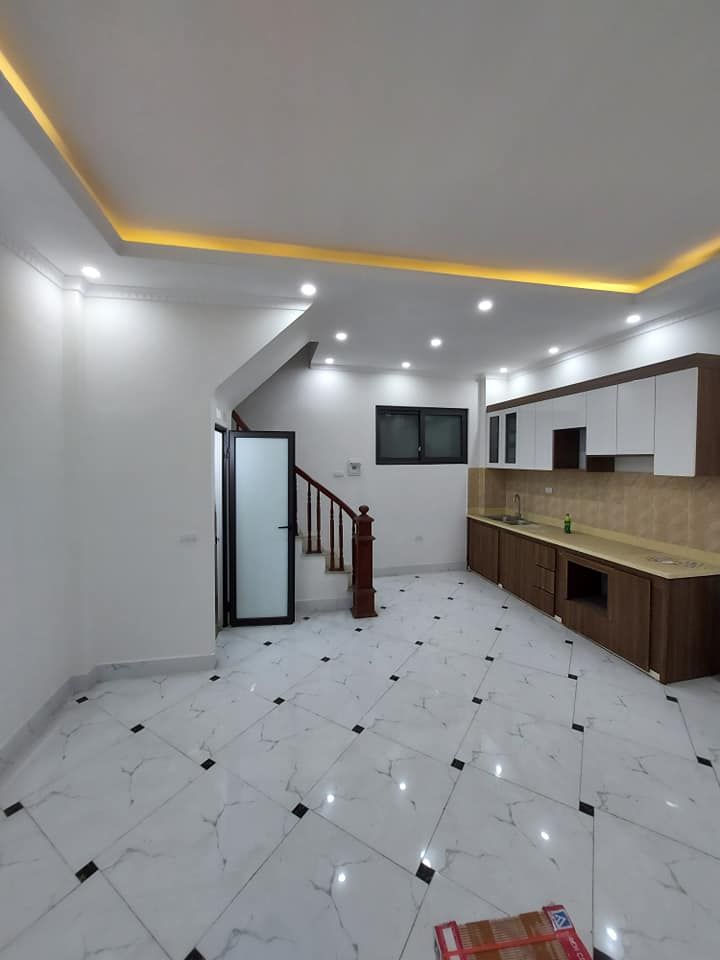 CHÍNH CHỦ BÁN NHÀ ĐƯỜNG TÂN MAI,Ô TÔ ĐỖ CỬA,GIÁ 2,7 TỶ